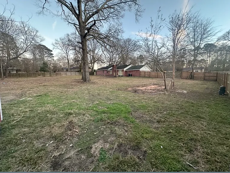 1829 Azalea St — Photo 12