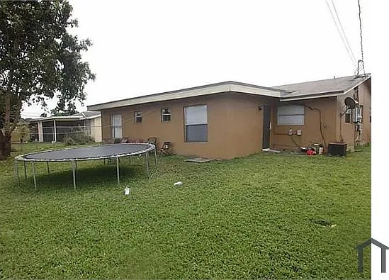 5321 NW 16th Ct — Photo 4