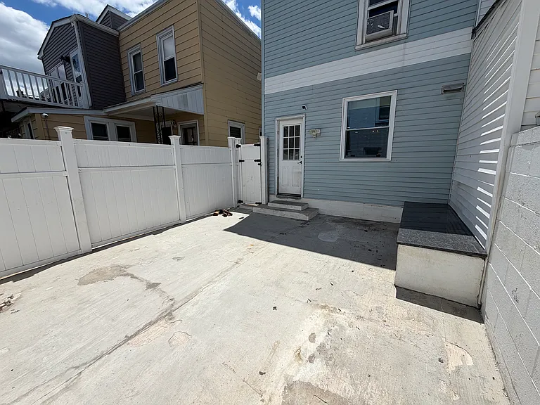 321 Grant Ave #321 — Photo 21