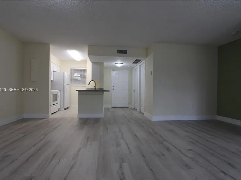 2890 N Oakland Forest Dr #204 — Photo 10