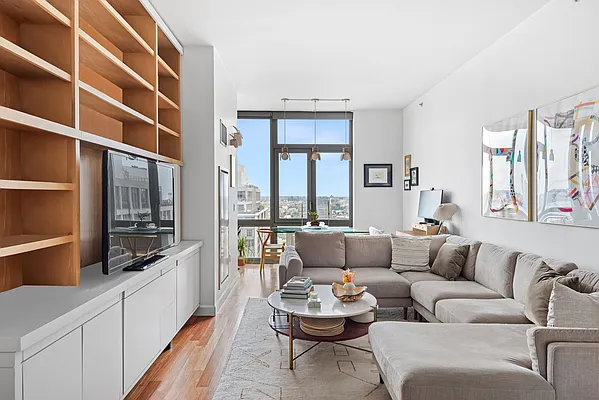 100 Jay Street #27E