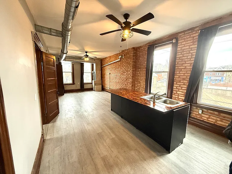 2141 S Marshall Blvd #2-R — Photo 3