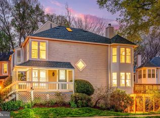 11257 Silentwood Ln, Reston, VA