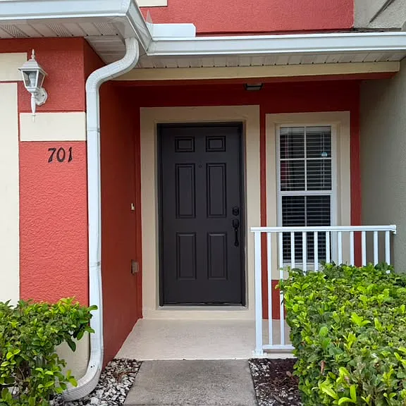 701 Cresting Oak Cir — Photo 2
