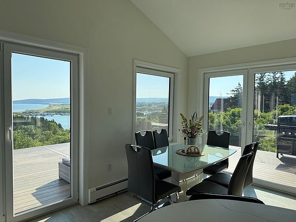 5th image of 161 Harbour Heights Rd