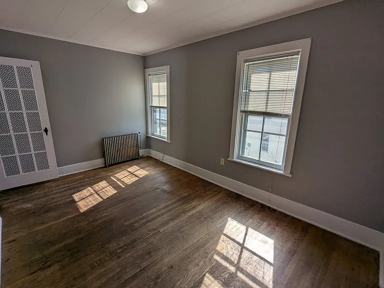 31 Central Ave — Photo 16