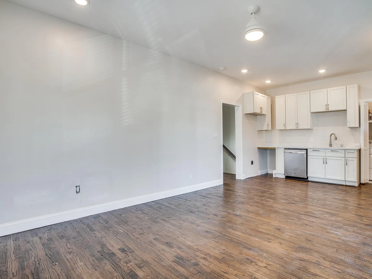 4806 Live Oak St — Photo 4