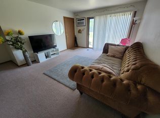 9220 Hamilton Ct #A, Des Plaines, IL 60016