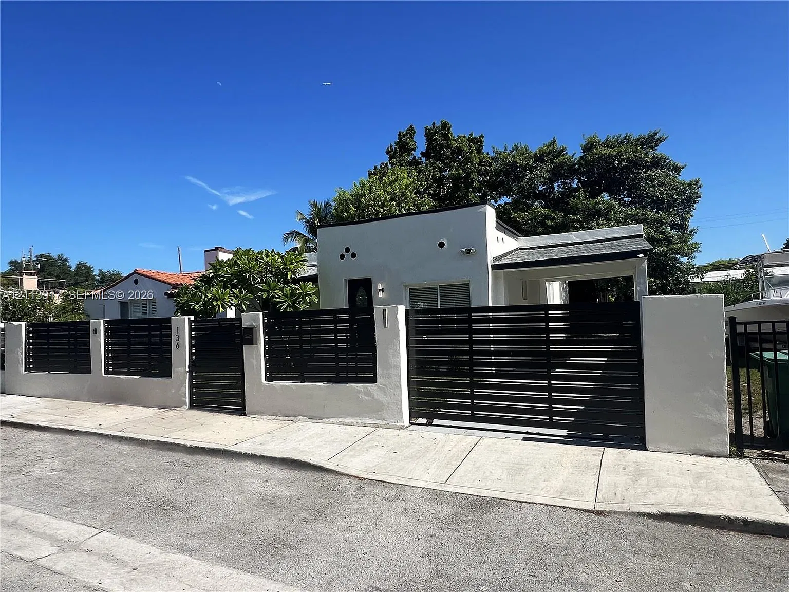 Shadowlawn Extension Sub — Photo 2