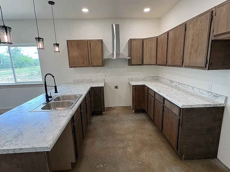 431 Private Road 6047 — Photo 5