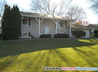 409 Highland Dr, Chanhassen, MN 55317