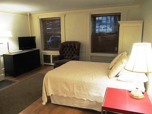 Rented by Mark David | media 13