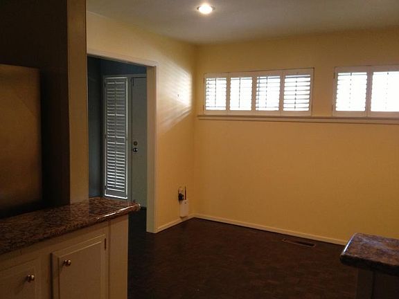 3rd image of 5744 Barfield Cir