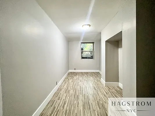 Rented by Hagstrom Management Inc | media 26