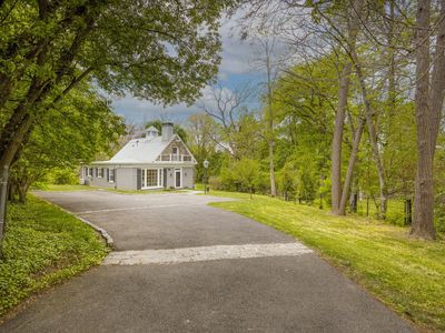 91 E Bells Mill Rd, Philadelphia, PA, 19118