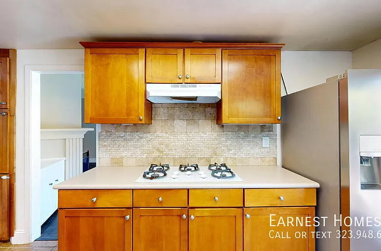 21019 Hackney St — Photo 13