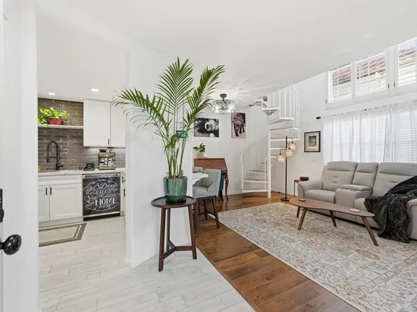 744 Eastshore Ter Unit 102, Chula Vista, CA 91913