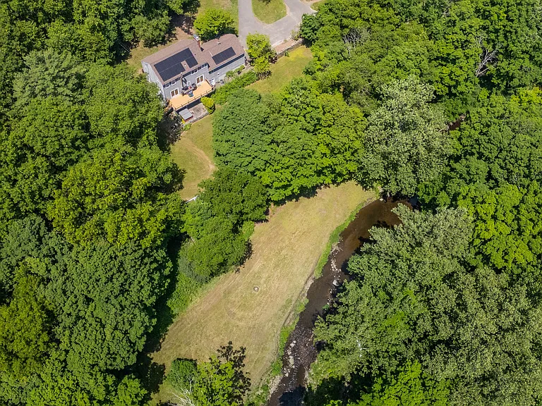 128 Old Town Farm Rd — Photo 2