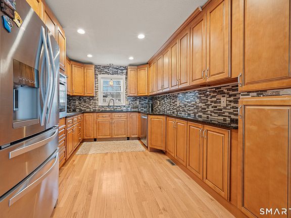 4th image of 49 Clearfield Road