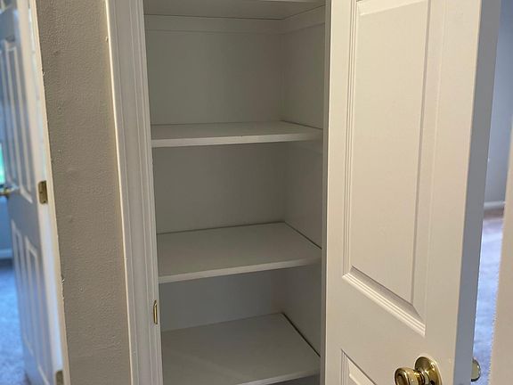 5th image of 521 E 108th St #521