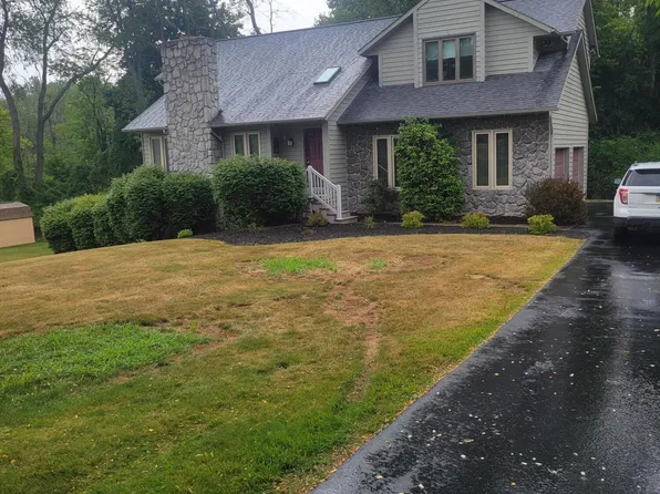 311 Aggie St, Hollidaysburg, PA 16648