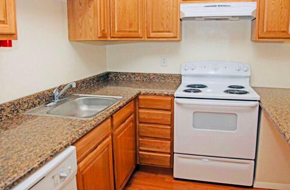 2nd image of 87 Fairview Ave