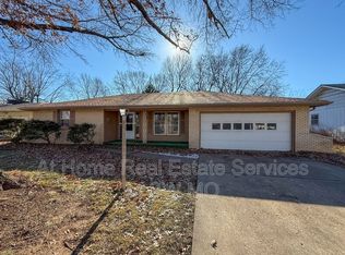 1142 E Greenwood St, Springfield, MO 65807