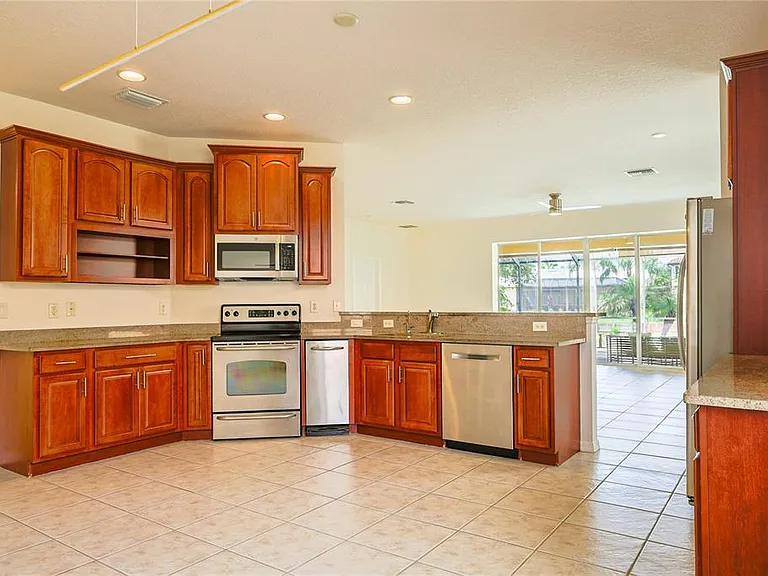 18014 Java Isle Dr — Photo 11