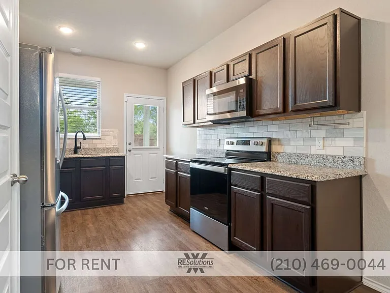 4007 Somers Crst — Photo 12