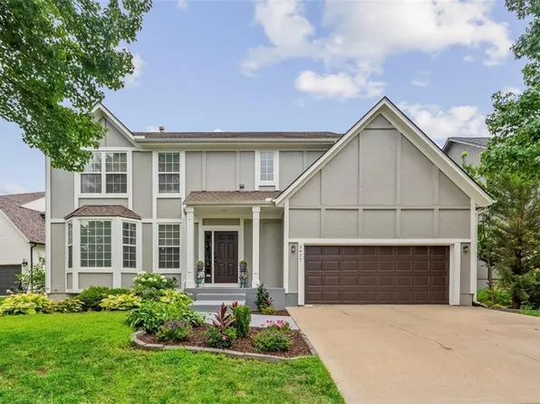 2617 Whitney St, Olathe, KS 66061