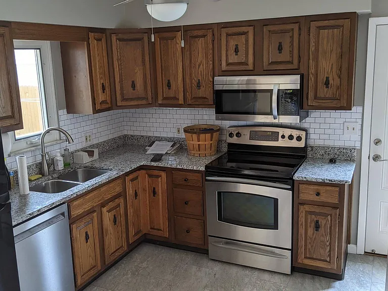 6745 Middlebrook Blvd — Photo 2