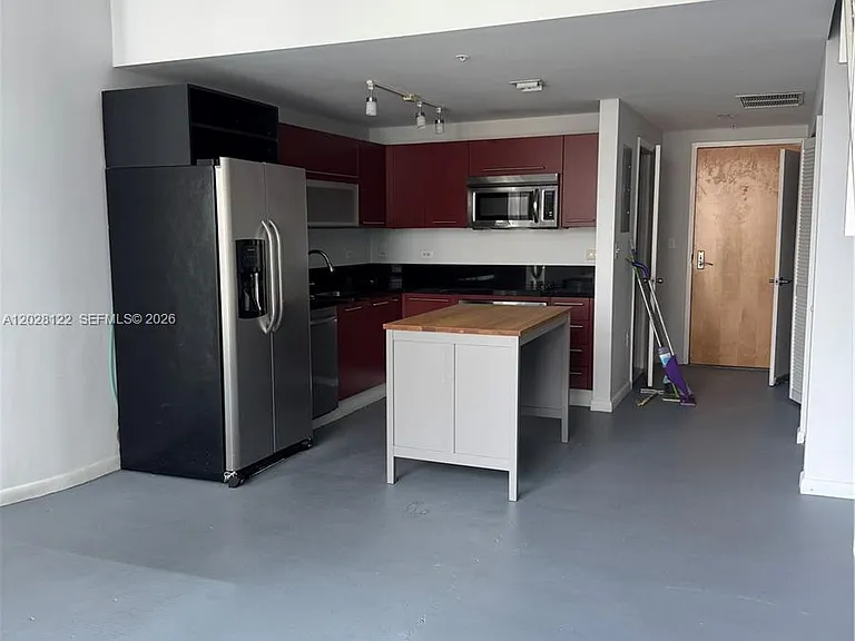 253 NE 2nd St #621 — Photo 15