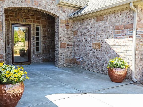 5th image of 2607 SW Windy Way Ct