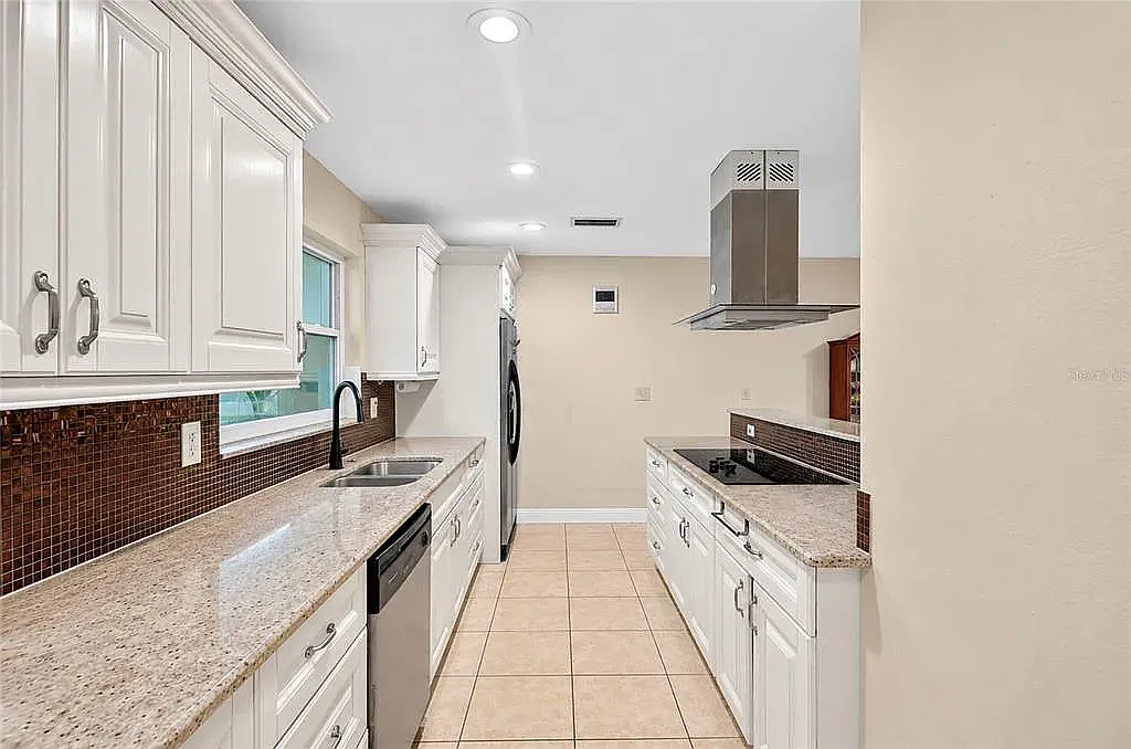 2 bed, $3,050 — Photo 3