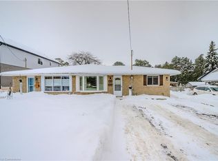 453 Stone Church Rd W, Hamilton, ON L9B1R7