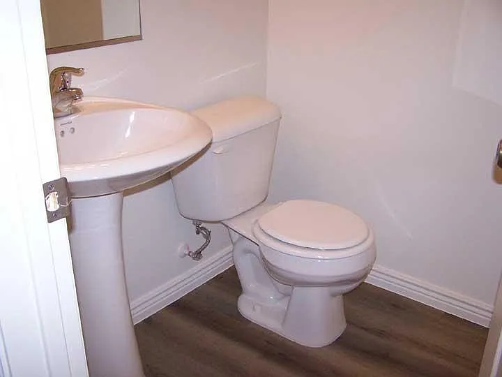 3 bed, 2.5 bath, 1640 sqft, $1,750 — Photo 3