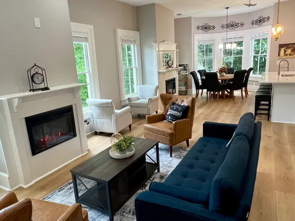 306 E Park Ave #A, Savannah, GA 31401