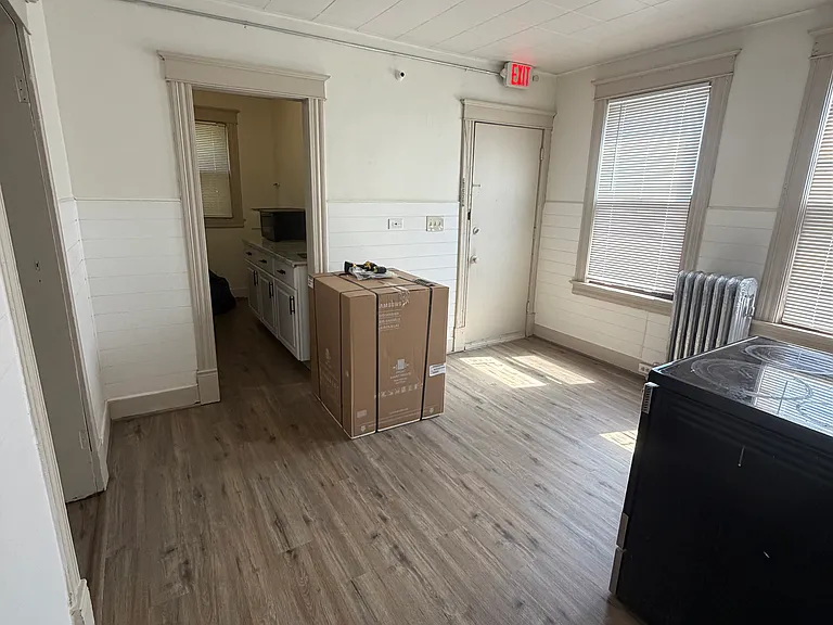 35 Linden St — Photo 13