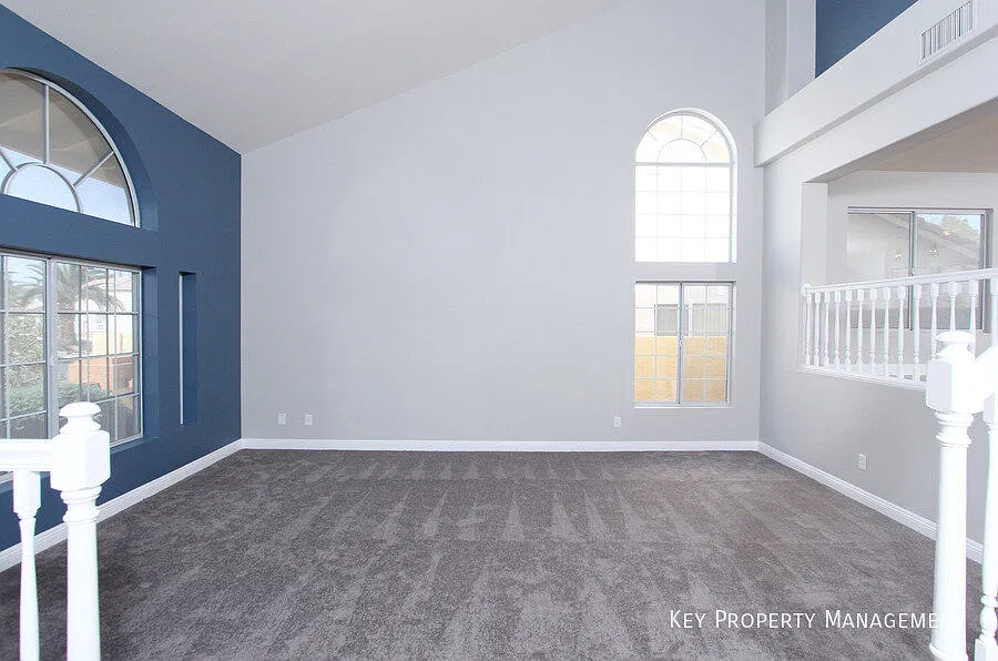 Modern Elegance in Henderson: Upgraded 5-Bed Haven with Private Spa Retreat — Photo 3