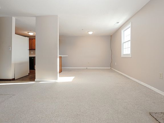 4th image of 702 Elmwood Drive