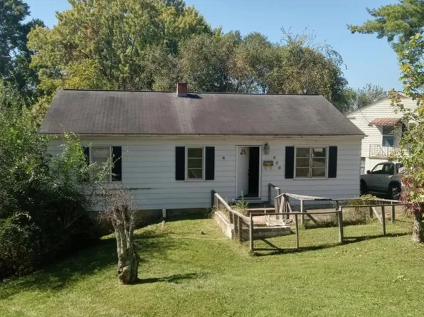 698 Sherman Pl, Kingsport, TN 37660