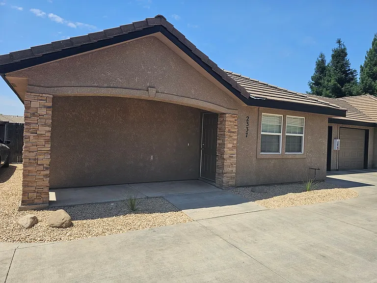 2335-2345 N Vickie Ct — Photo 1