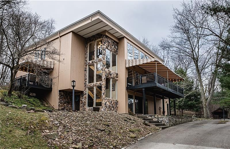 1st image of 415 Fern Hollow Ln