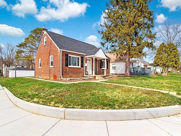 4th image of 3073 Oaklawn St