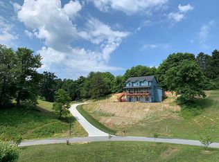 19 Magnolia Farms Dr, Asheville, NC 28806