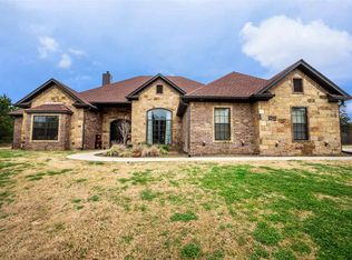 199 Hidden Falls Dr, Gilmer, TX 75645