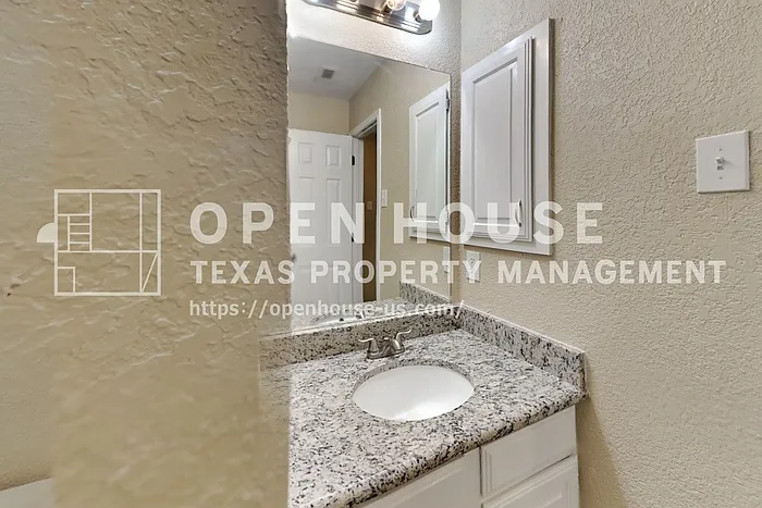 812 Arbor Downs Dr — Photo 18