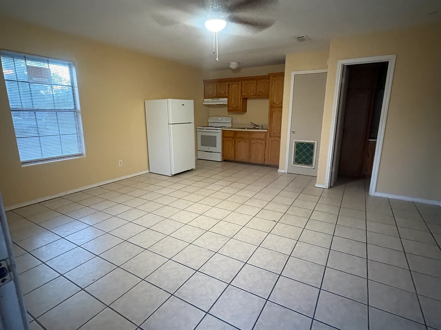 1 bed, $650 — Photo 1