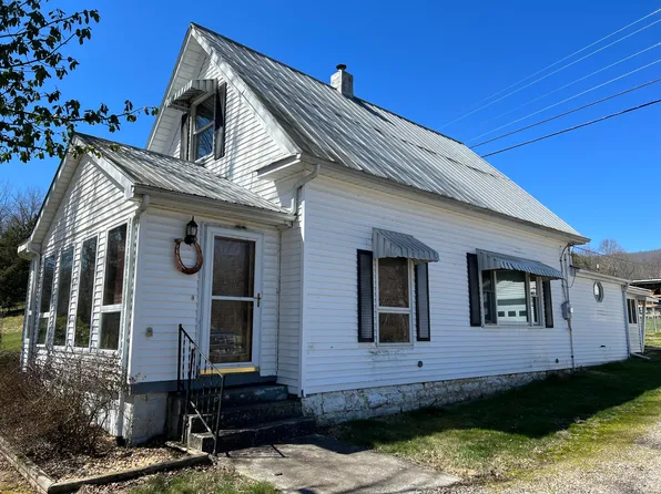 8510 Potts Creek Rd, Covington, VA 24426
