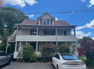 18 Woodworth St, Suffield, CT 06078